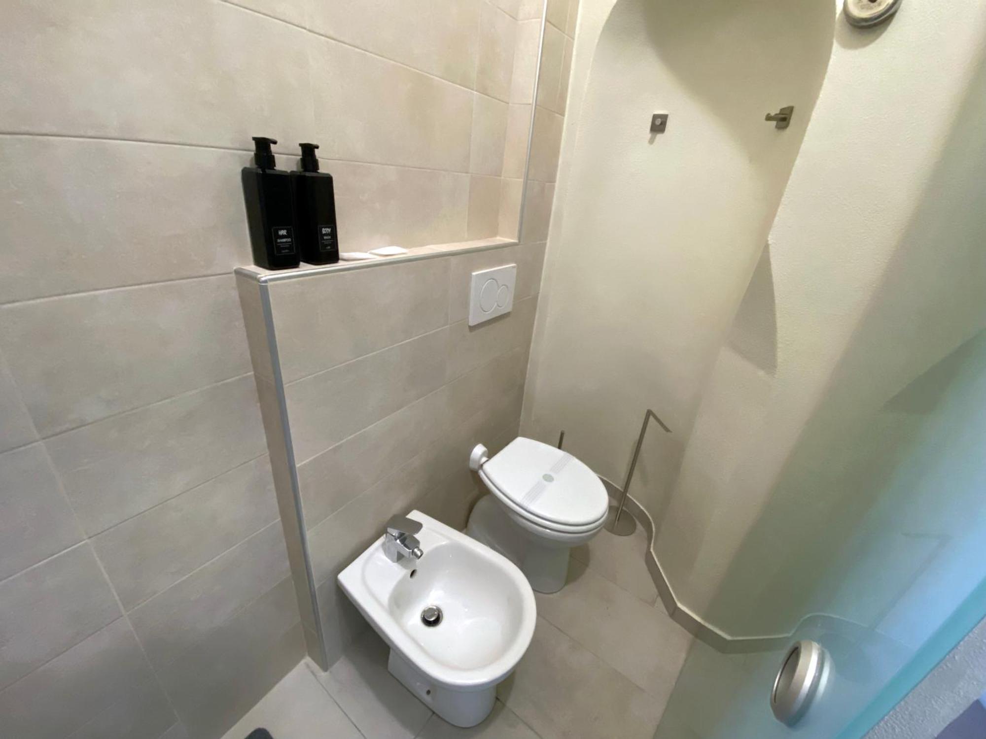 Appartamento Anna - Comfort E Stile In Centro Storico Имола Екстериор снимка