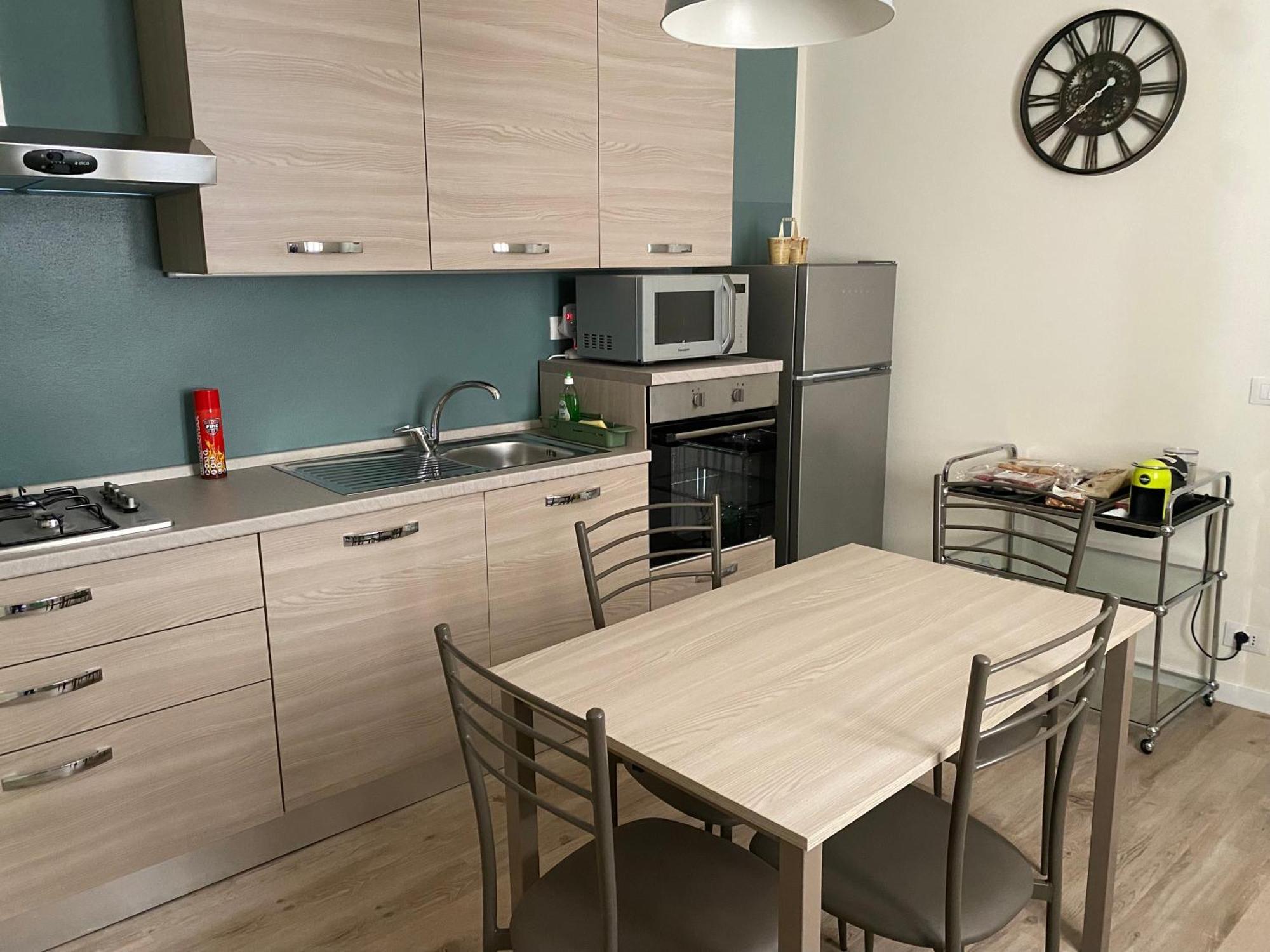 Appartamento Anna - Comfort E Stile In Centro Storico Имола Екстериор снимка